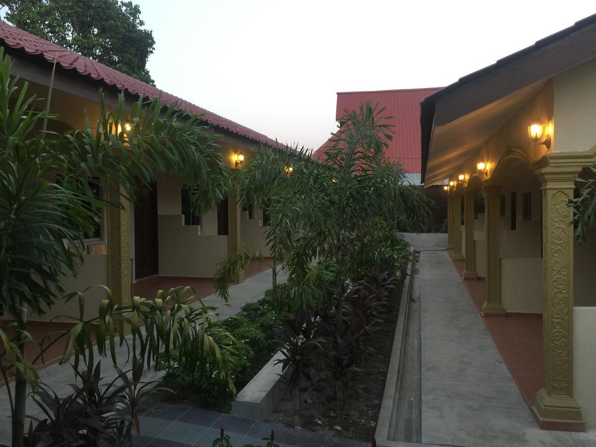 Dhania Cenang Beach Motel Pantai Cenang  Exteriér fotografie